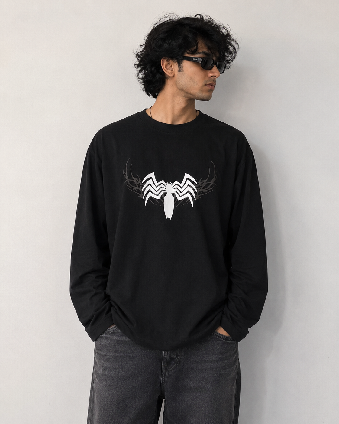 Venom Web Oversized Long Sleeve Tee
