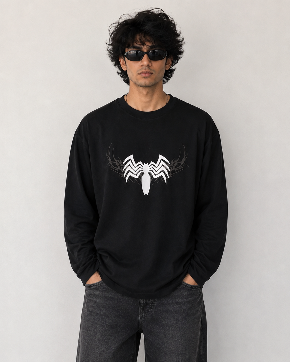 Venom Web Oversized Long Sleeve Tee