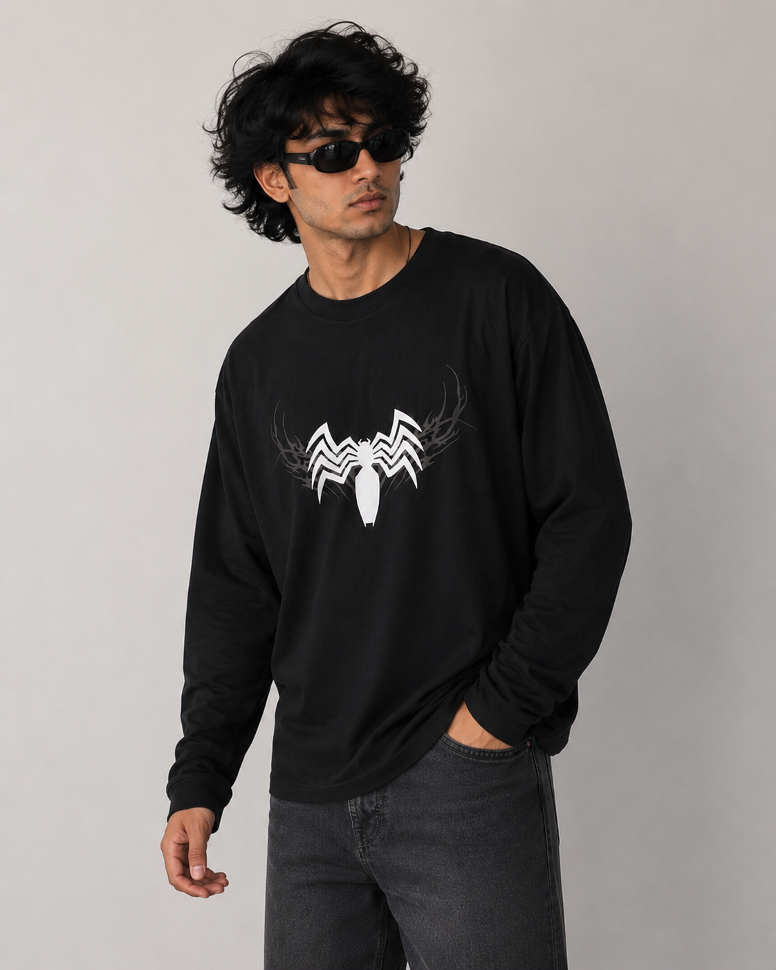 Venom Web Oversized Long Sleeve Tee
